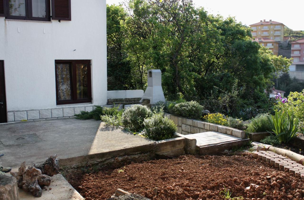 Apartment Vrbnik 5301B Exterior photo