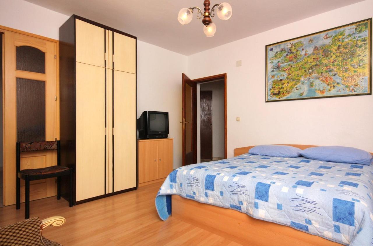 Apartment Vrbnik 5301B Exterior photo